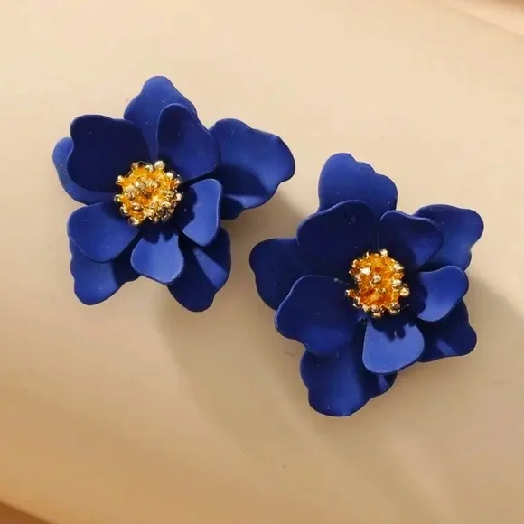 Blue 3D Elegant Flower Earrings - Picture 1 of 4